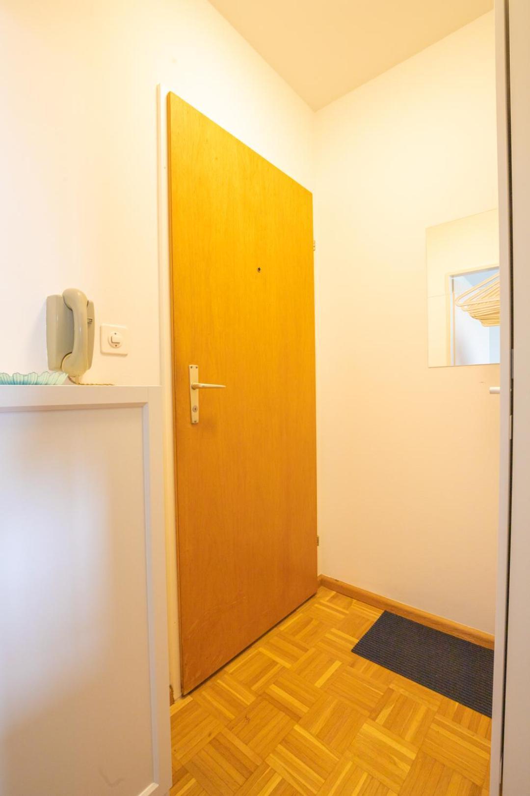 Special Blue Tiger Apartment Basel, Messe Kleinbasel 10-Star Eksteriør bilde